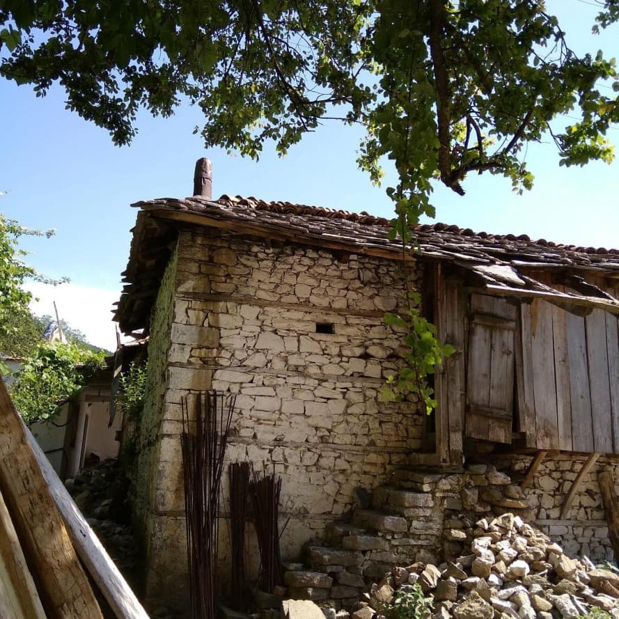 BANESA AHMET CUNIT - Foto 2