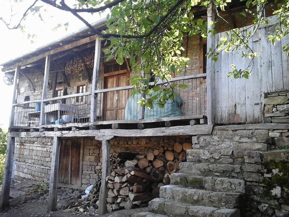 BANESA E ABDI (VELI) DOMIT - Foto 2