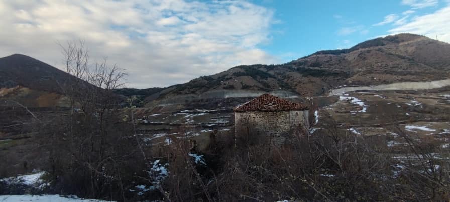 BANESA E ASLLAN HUTES - Foto 1