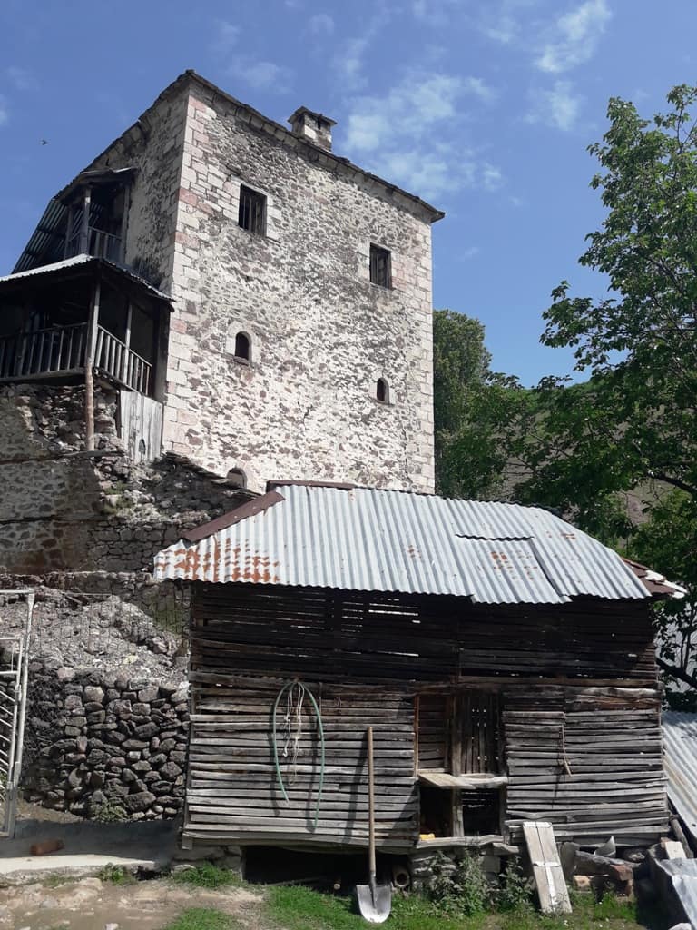 BANESA E LAZIM E MUNIR KARAJT - Foto 3