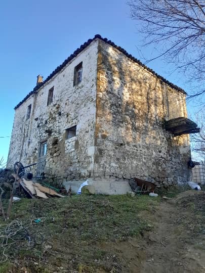 BANESA E REXHEP KARAJT