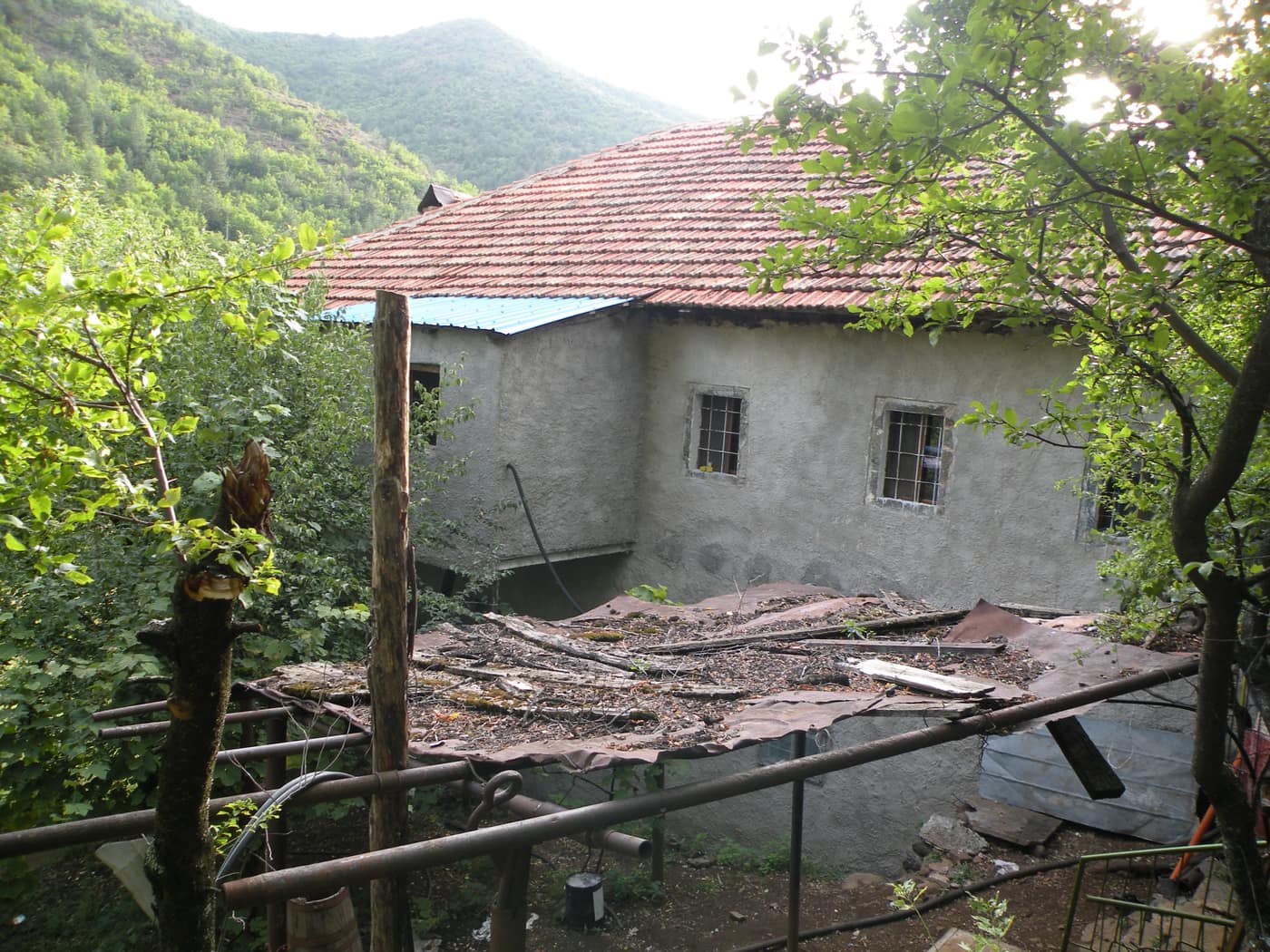 BANESA E XHELADIN KOXHERRIT - Foto 1