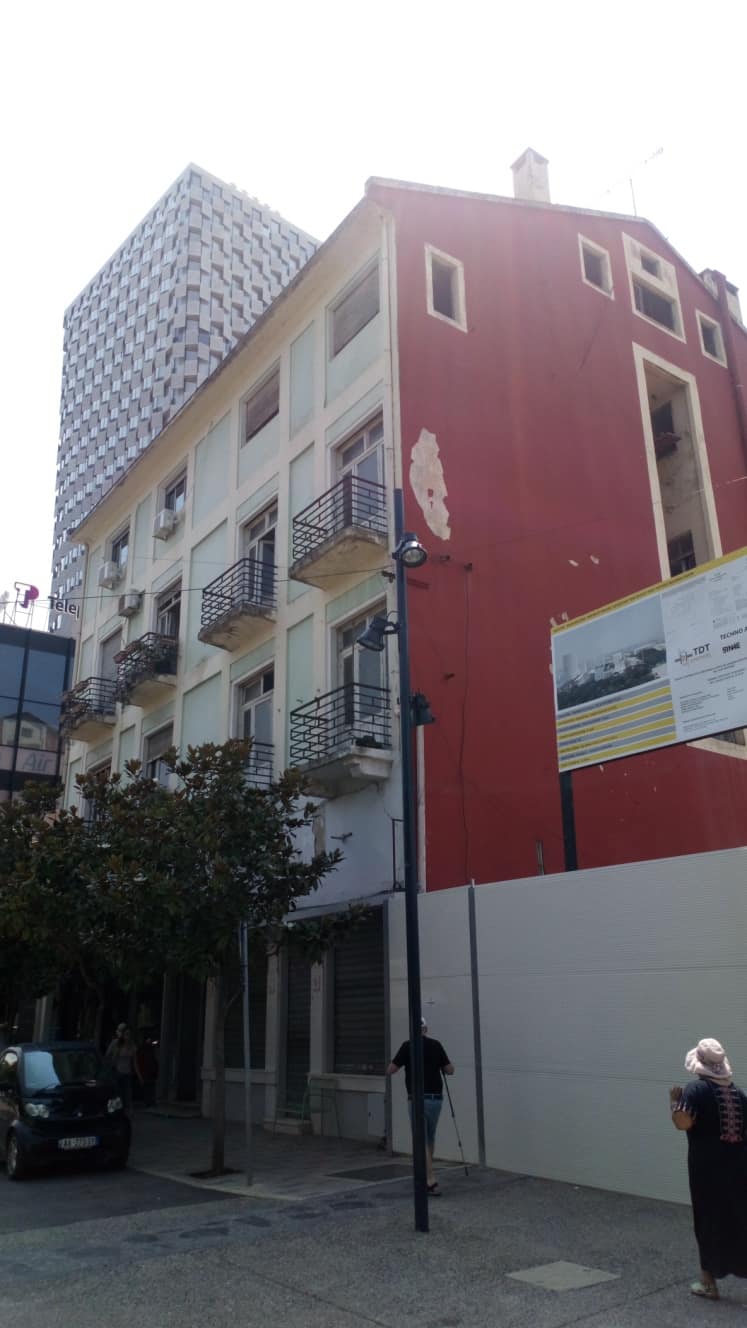 Banese kolektive, pallati i vëllezërve Kaceli - Foto 1