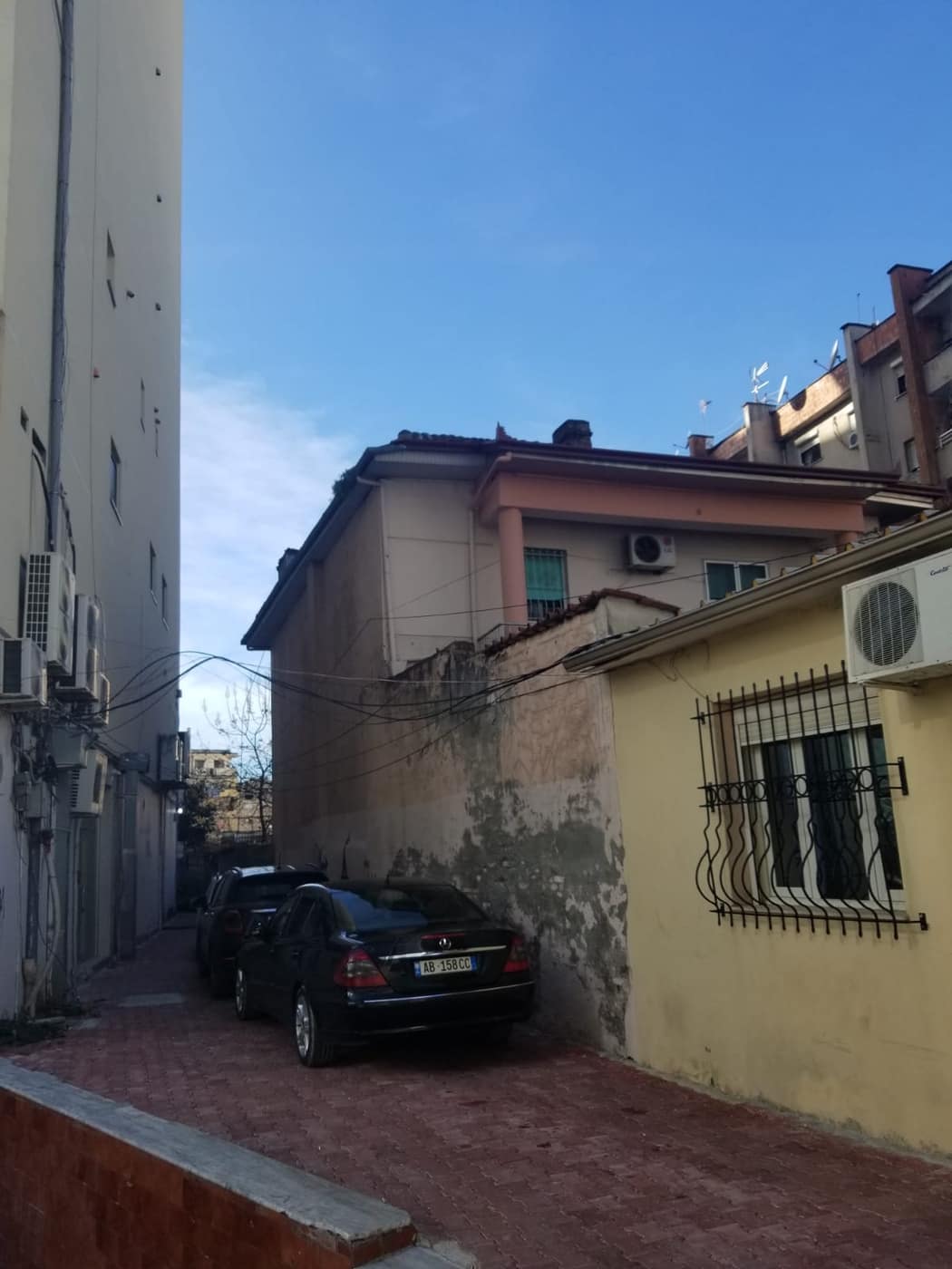 Banesë tip vilë (2 kate) - Foto 2