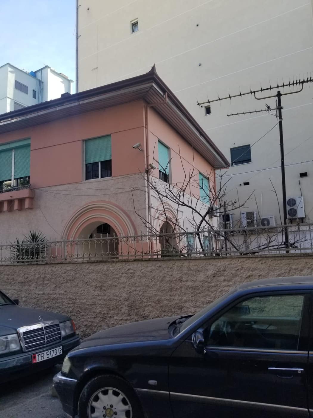 Banesë tip vilë (2 kate) - Foto 3