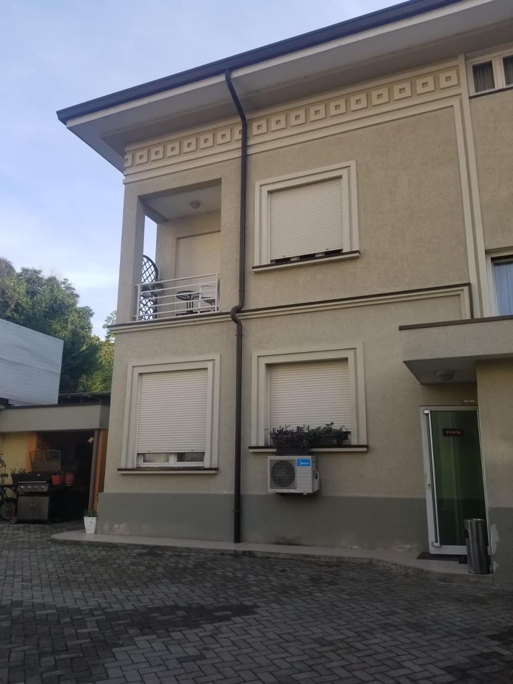 Banesë tip vile (2 kate)