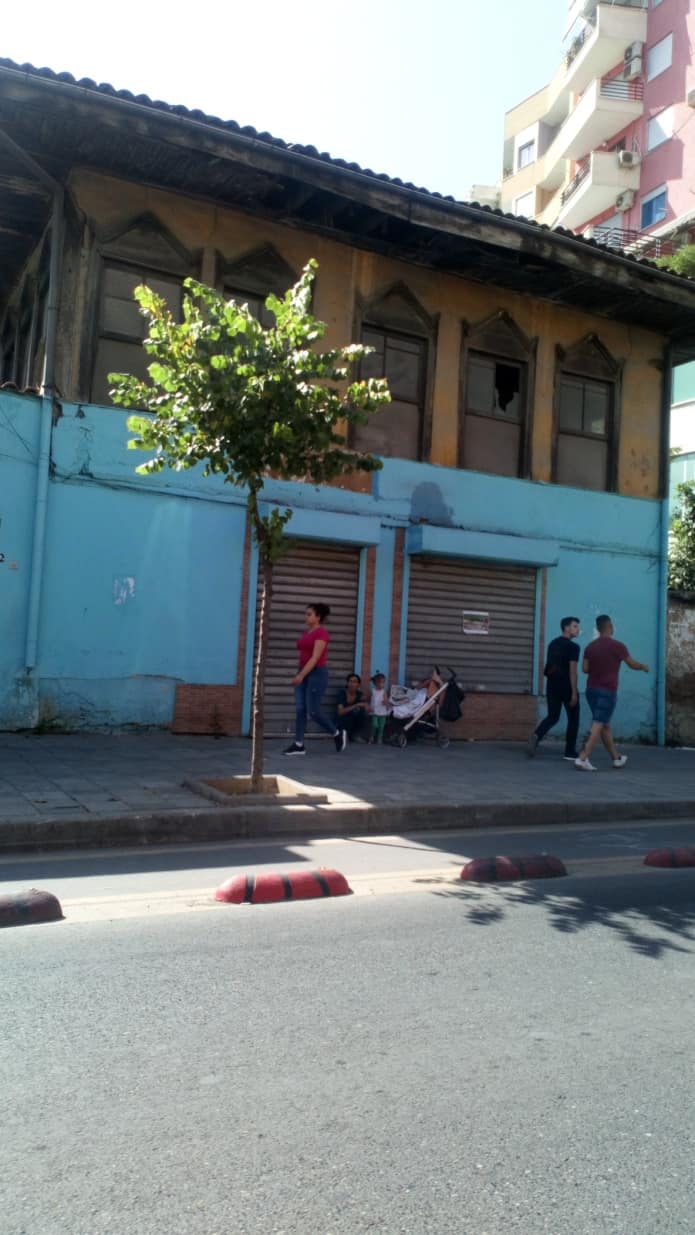 Banesë tip vilë (2 kate) - Foto 2