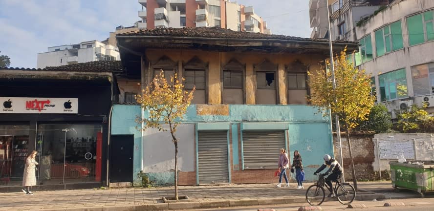 Banesë tip vilë (2 kate) - Foto 3