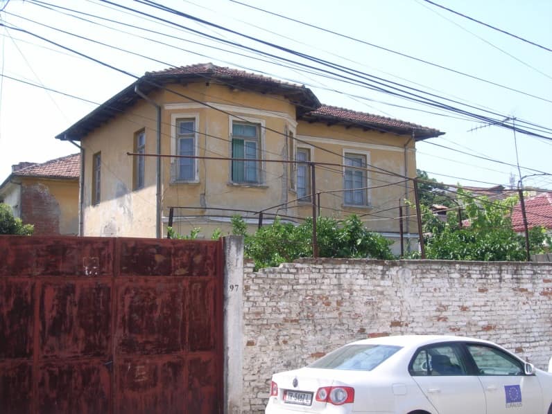 Banesë tip vilë (2 kate) - Foto 2