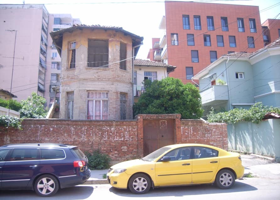 Banesë tip vilë (2 kate) - Foto 2