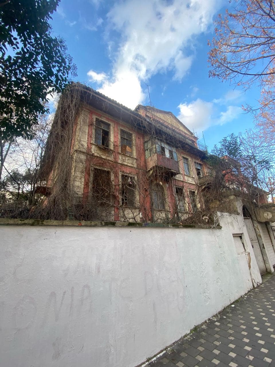 Banesë tip vilë (3 kate) - Foto 2