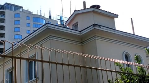BANESË TIP VILË RR. “DONIKA KASTRIOTI”, REZIDENCA E AMBASADËS ZVICERANE - Foto 1
