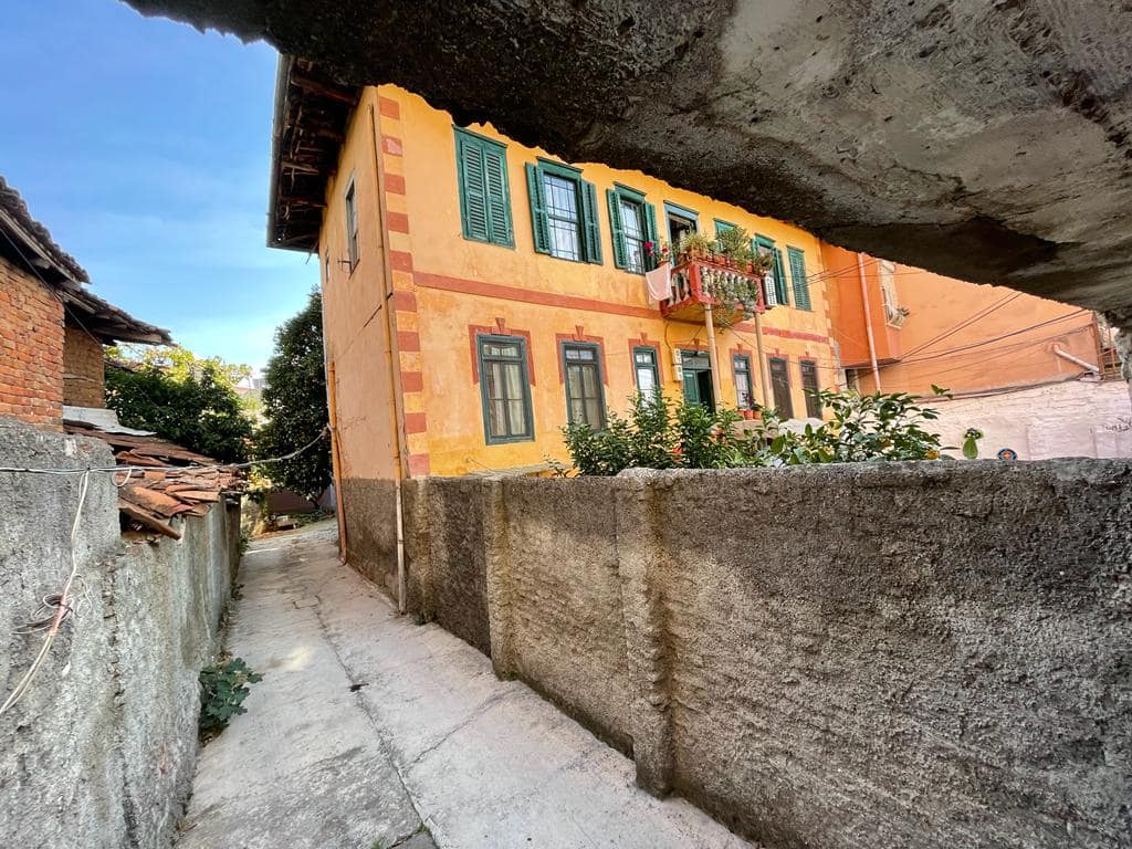 BANESËTIP VILË, 3KAT (II-188) - Foto 1