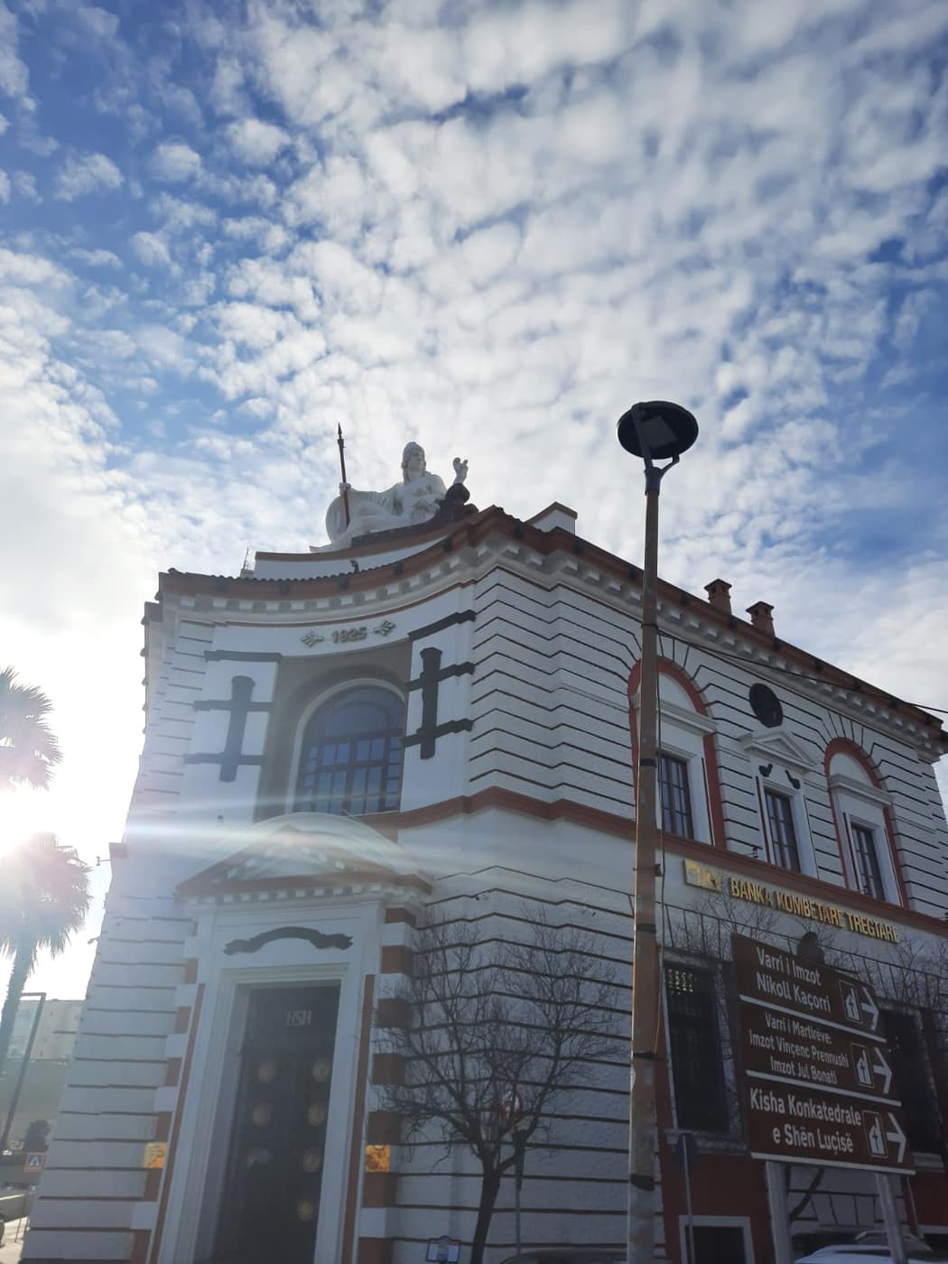 BANKA KOMBËTARE TREGTARE, DURRËS - Foto 2