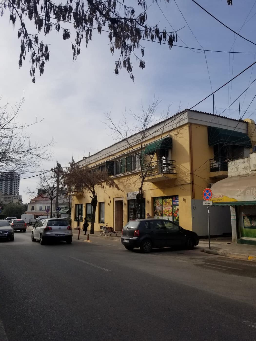 BLLOKU I VILAVE, SHESHI “AVNI RUSTEMI” (II – 106)