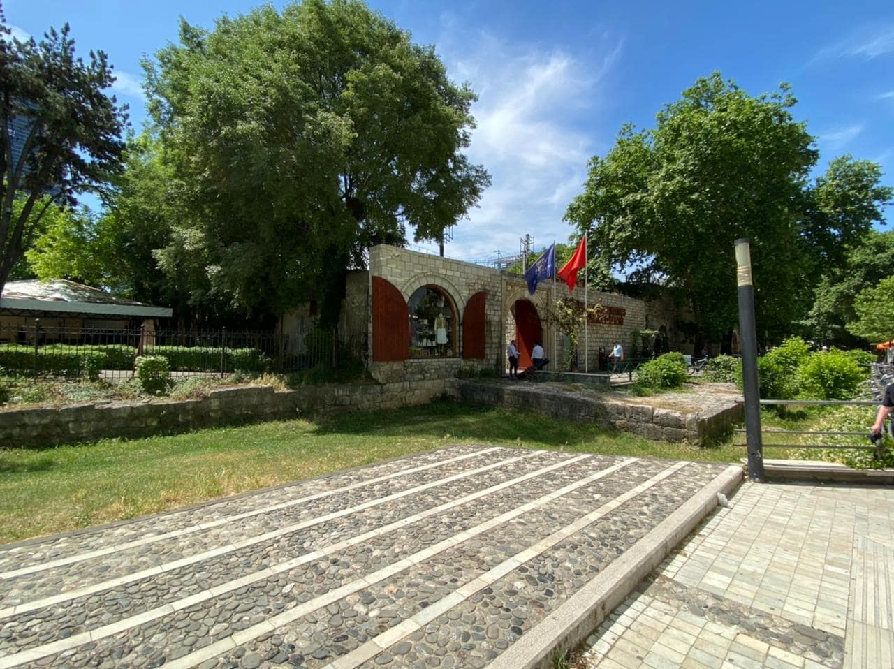 GJURME TE REJA TE KALAS SE TIRANES - Foto 2