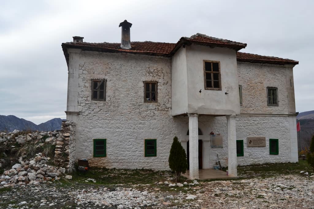 ISH TEQEJA E POSHTME - Foto 3