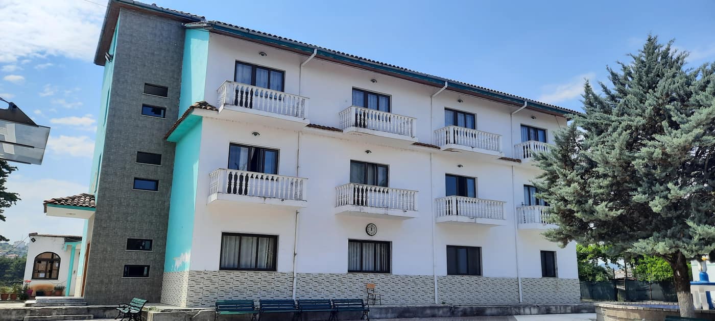 KRYEGJYSHATA BOTERORE BEKTASHIANE - Foto 1