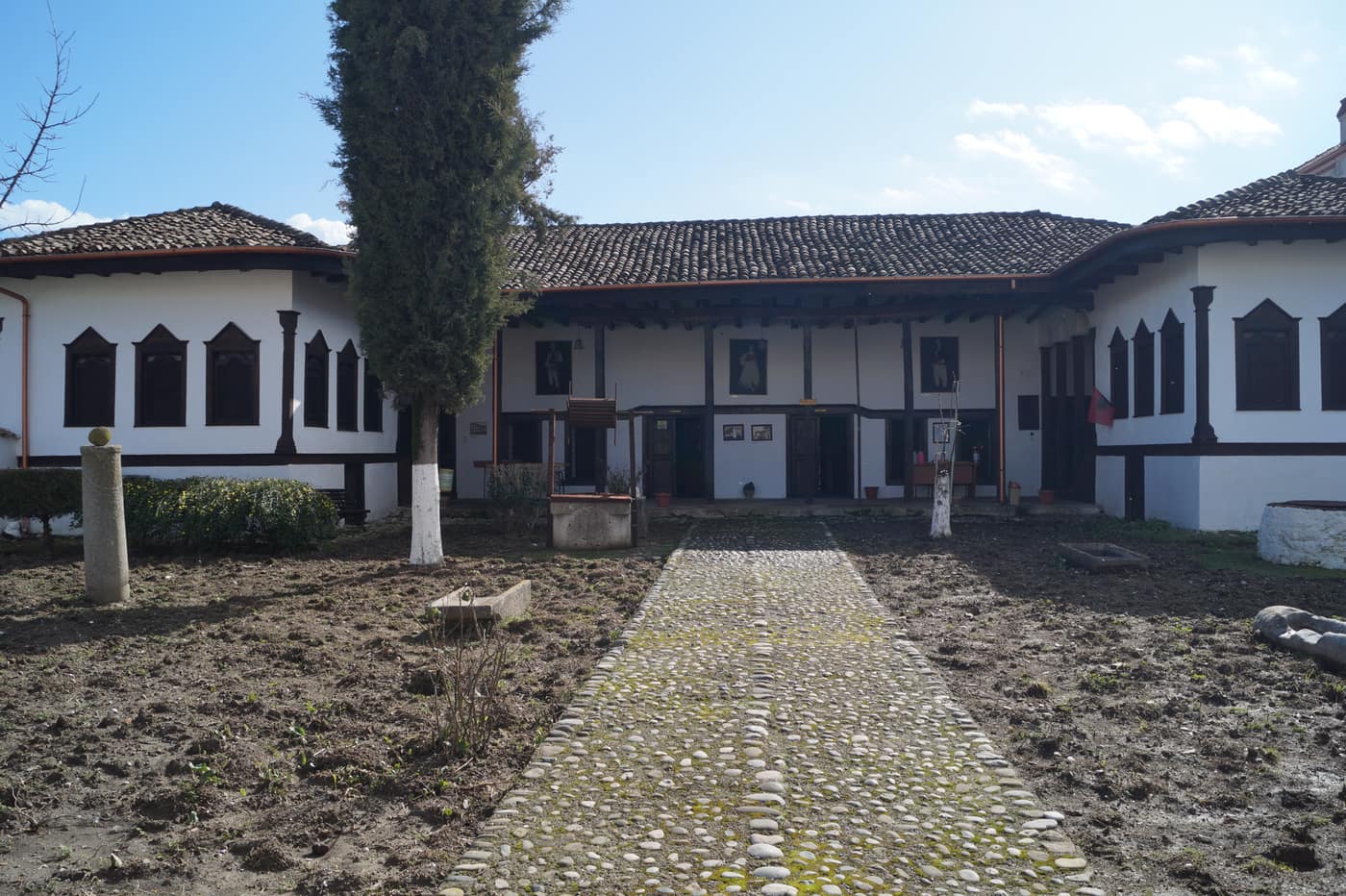 MUZEU ETNOGRAFIK KAVAJË - Foto 2
