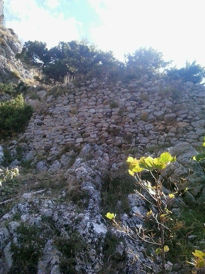QYTETI I SKENDERBEUT - Foto 1