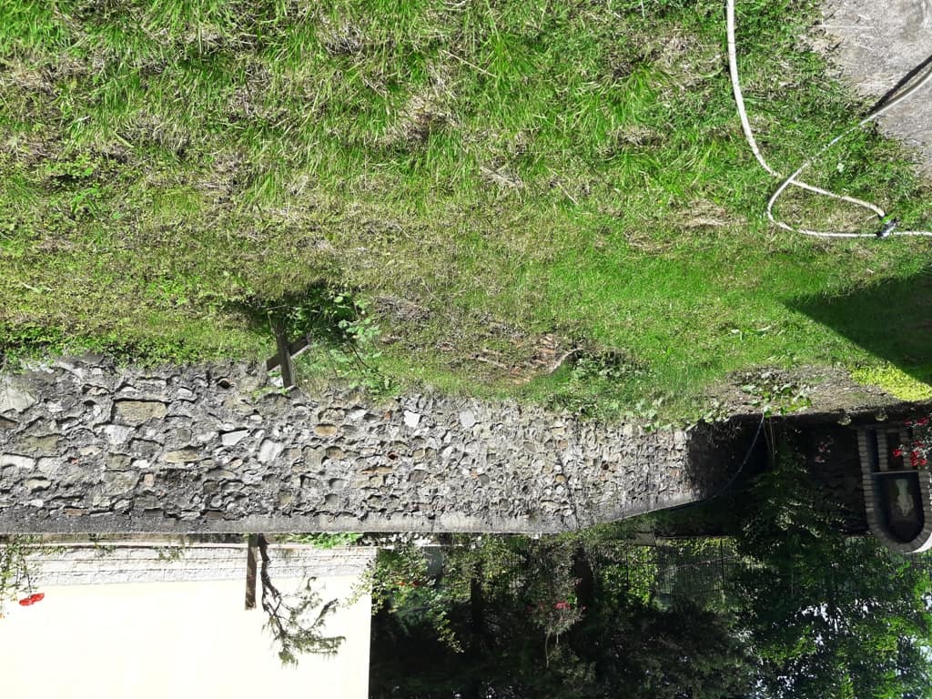 RRENOJAT E KISHES DHE VARRI MONUMENTAL - Foto 2