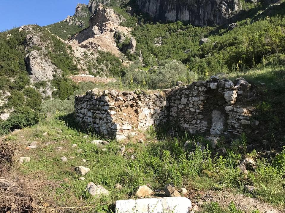 RRËNOJAT E KISHËS SË BRARIT - Foto 2