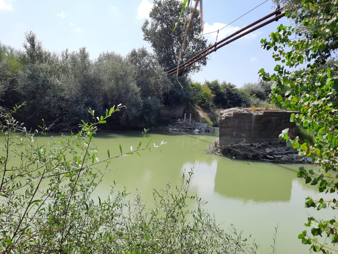 Rrenojat e Urë antike mbi lumin Shkumbin - Foto 1