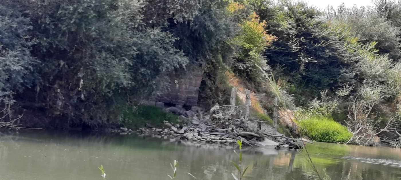 Rrenojat e Urë antike mbi lumin Shkumbin - Foto 2
