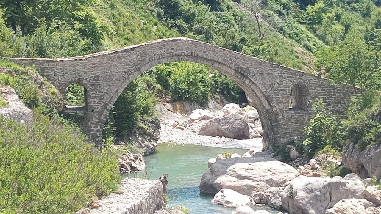 URA E KURCAJT MBI LUMIN E ZEZE - Foto 2