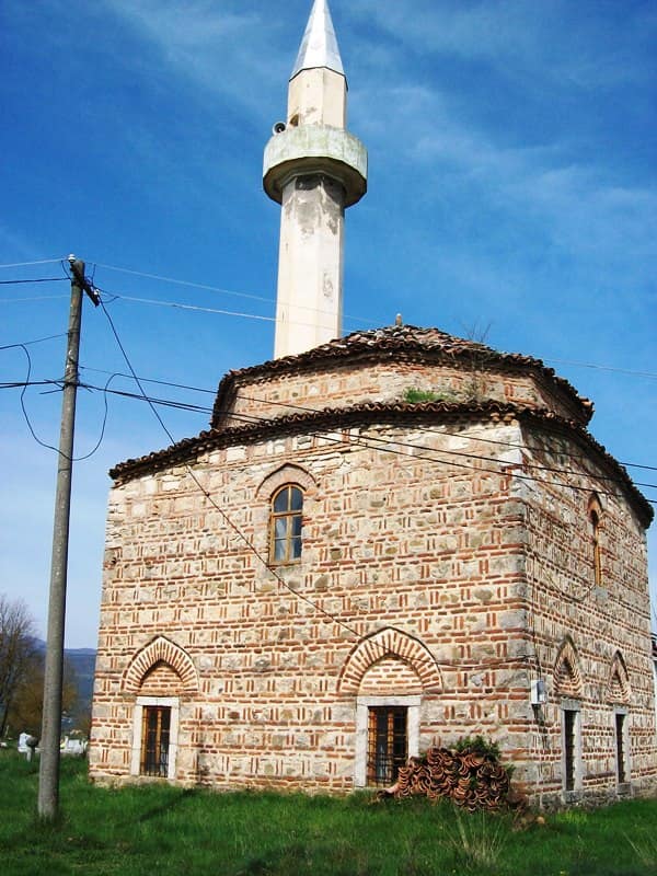 XHAMIA E ALLAJBEGISË - Foto 1