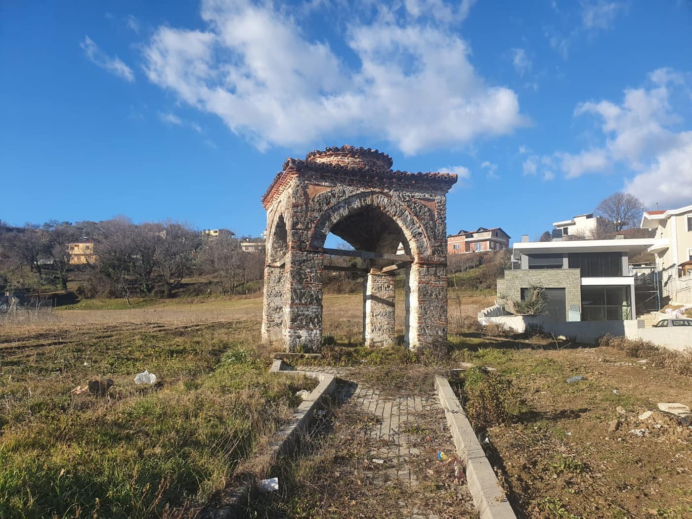 Tyrbja e Nuses - Foto 2