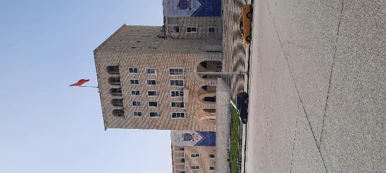 UNIVERSITETI I TIRANES - Foto 2