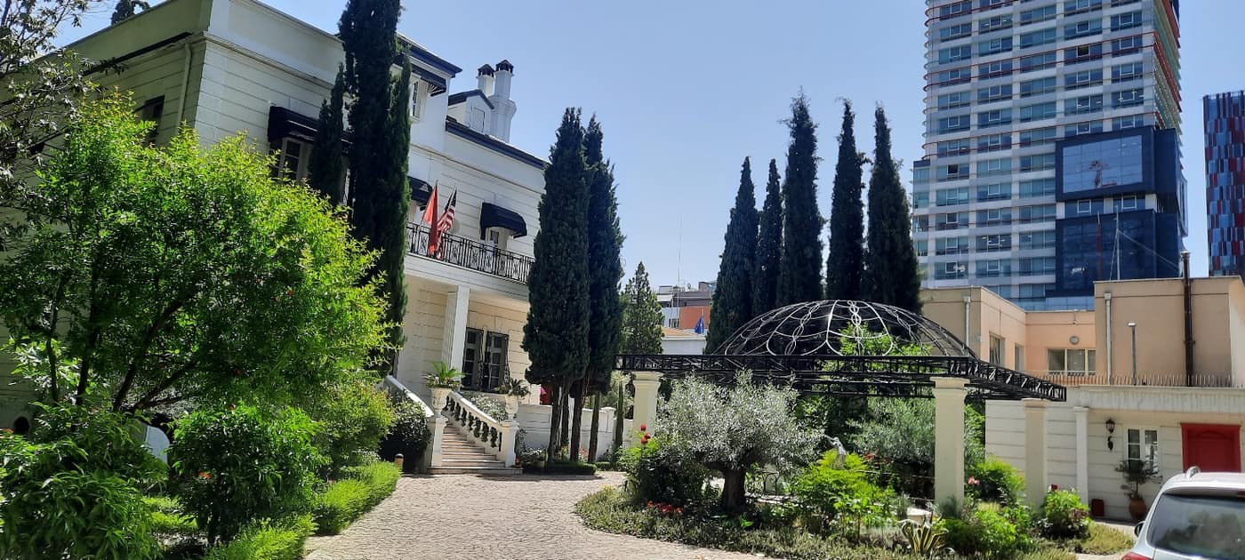 VILA BARDHA NË RRUGËN “LEKË DUKAGJINI” - Foto 2